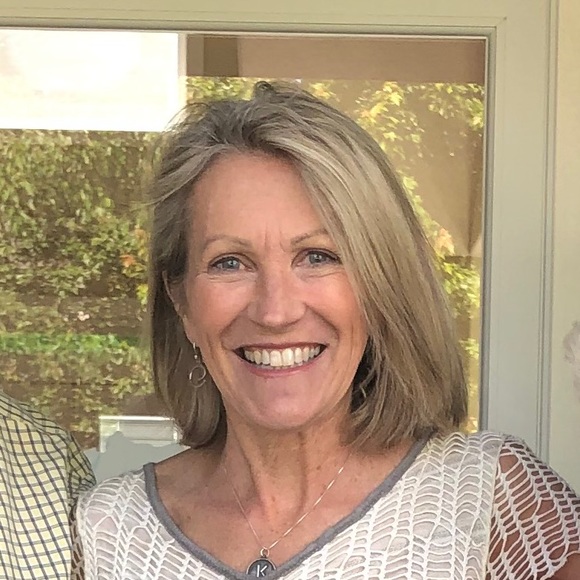 Meet your Posher, Kari - Picture 1 of 1